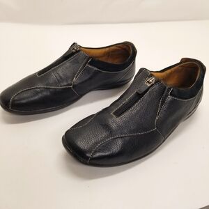 Naturalizer Fever Womans Size 7M Black Leather Top Zip Loafer Snug Fit Comfort